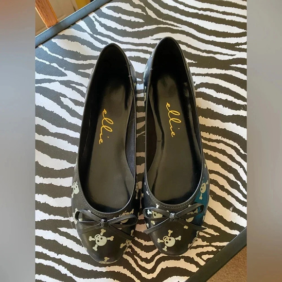 Glow in the dark skull ballerina flats size 7 - Picture 3 of 7